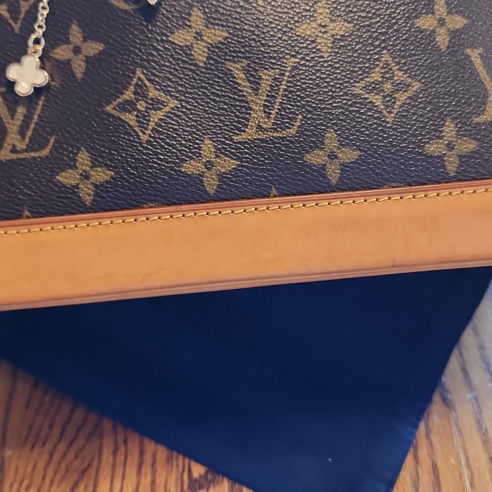 Louis Vuitton Alma Handbag Bundle - Picture 9 of 10